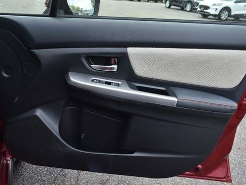 Used 2016 Subaru Crosstrek 2.0i Premium AWD/4WD image 39