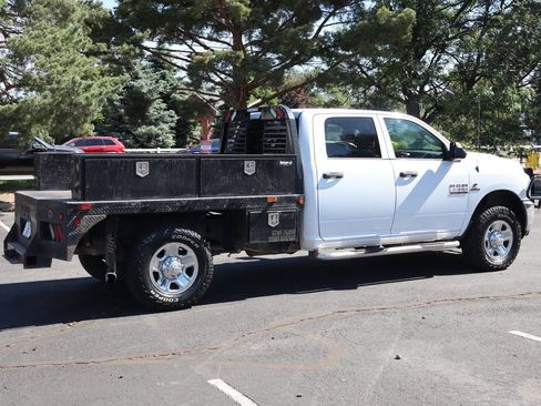 Used 2018 RAM 3500 Tradesman w/ Chrome Appearance Group AWD/4WD image 4