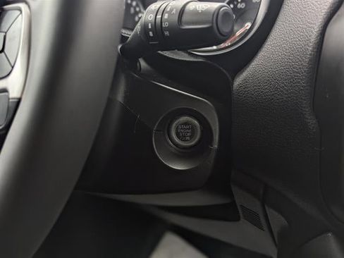 Used 2023 Jeep Renegade Trailhawk AWD/4WD image 35