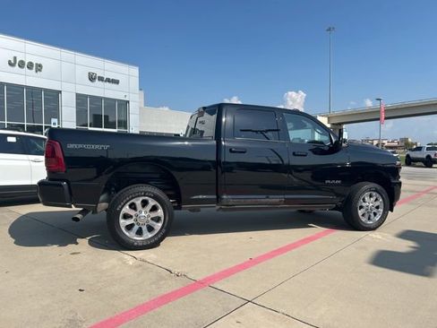 Used 2025 RAM 2500 Laramie AWD/4WD image 13