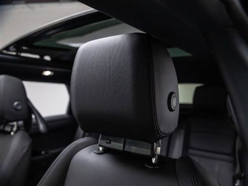 New 2026 Land Rover Range Rover Evoque S AWD/4WD image 15