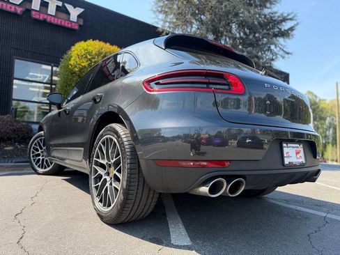 Used 2018 Porsche Macan image 20