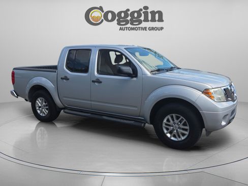 Used 2016 Nissan Frontier SV w/ SV Value Truck Package RWD image 7