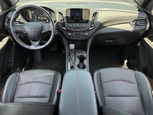 Used 2022 Chevrolet Equinox RS w/ RS Leather Package FWD image 11