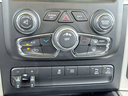 Used 2014 RAM 1500 Lone Star AWD/4WD image 18