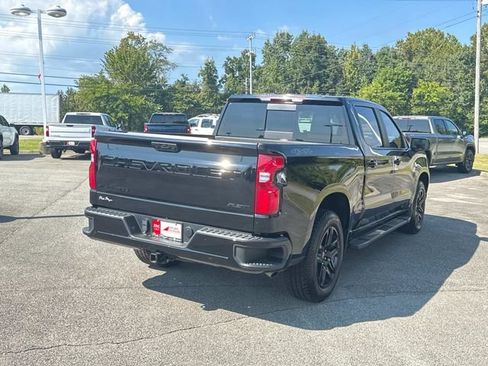 Used 2024 Chevrolet Silverado 1500 RST w/ Dark Appearance Package AWD/4WD image 4