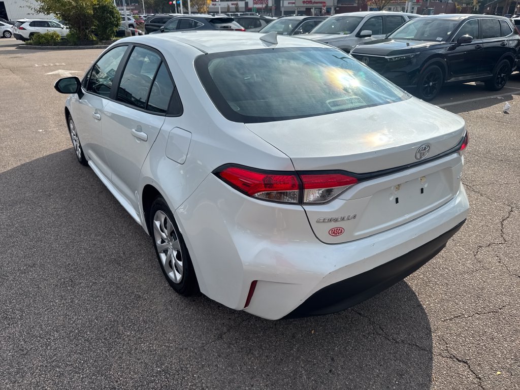 Used 2024 Toyota Corolla LE FWD image 5