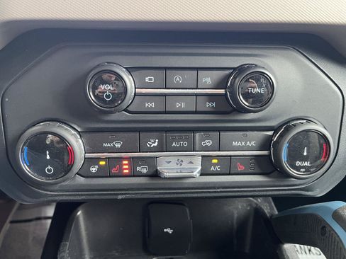 Used 2022 Ford Bronco Wildtrak AWD/4WD image 16