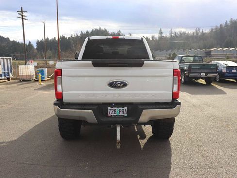 Used 2017 Ford F250 XLT image 6
