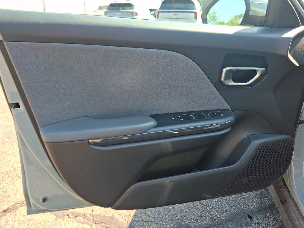 Certified 2025 Kia K4 EX FWD image 13