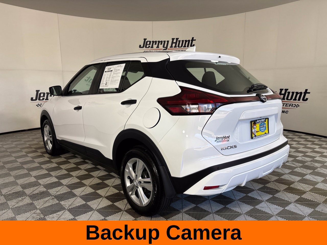Used 2025 Nissan Kicks Play S FWD image 9