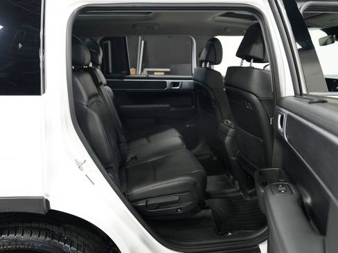 Used 2024 Hyundai Santa Fe Limited AWD/4WD image 36