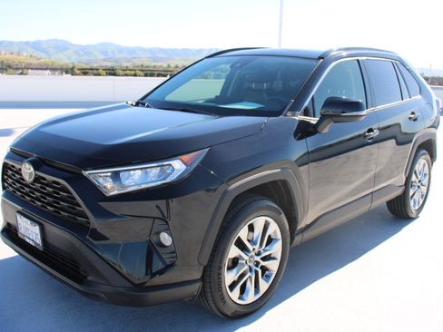 Certified 2019 Toyota RAV4 XLE Premium w/ Carpet Mat Package image 6