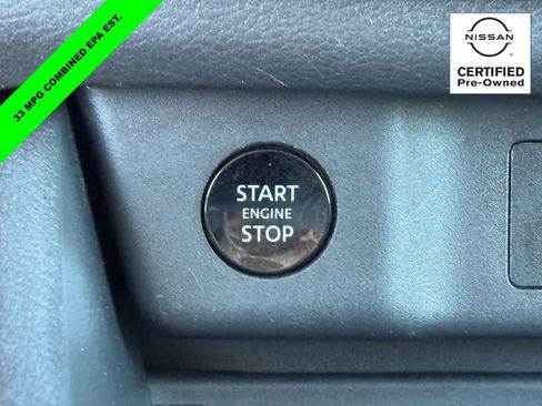 Certified 2025 Nissan Rogue SV FWD image 24