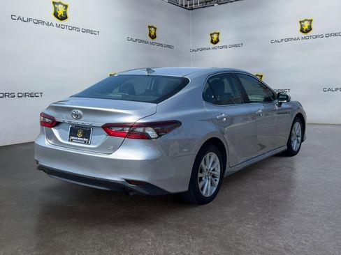 Used 2021 Toyota Camry LE FWD image 5