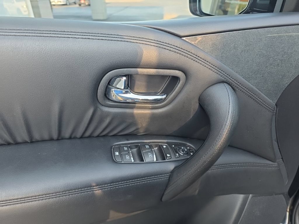 Used 2024 Nissan Armada SV AWD/4WD image 15