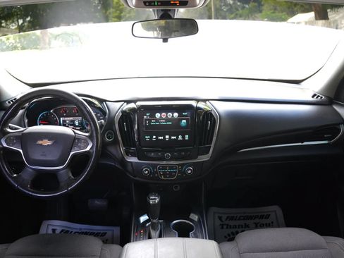 Used 2018 Chevrolet Traverse LT FWD image 8