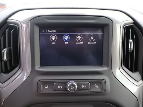 Used 2024 Chevrolet Silverado 2500 Custom w/ Custom Value Package image 21