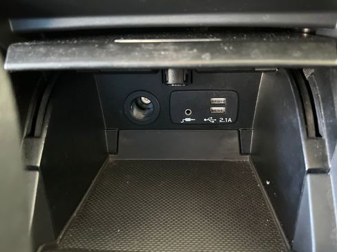Used 2019 Subaru Outback 2.5i Limited AWD/4WD image 39