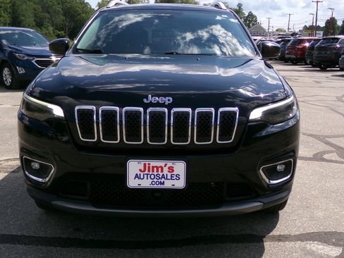 Used 2019 Jeep Cherokee Limited w/ Luxury Group AWD/4WD image 3