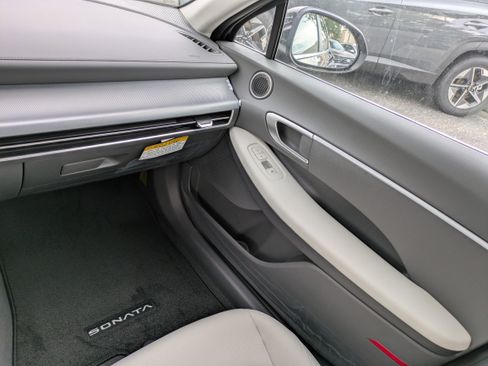 New 2026 Hyundai Sonata SE FWD image 15