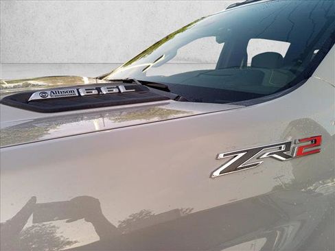Used 2025 Chevrolet Silverado 2500 ZR2 w/ Technology Package AWD/4WD image 9