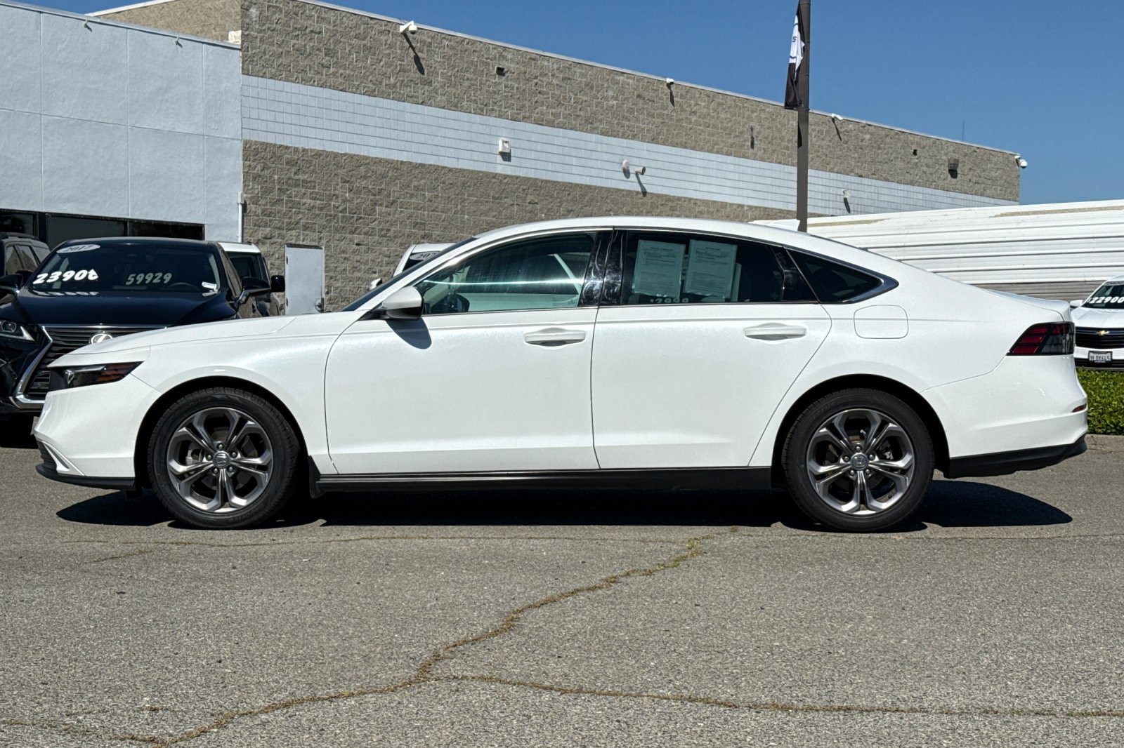 Used 2023 Honda Accord EX image 9