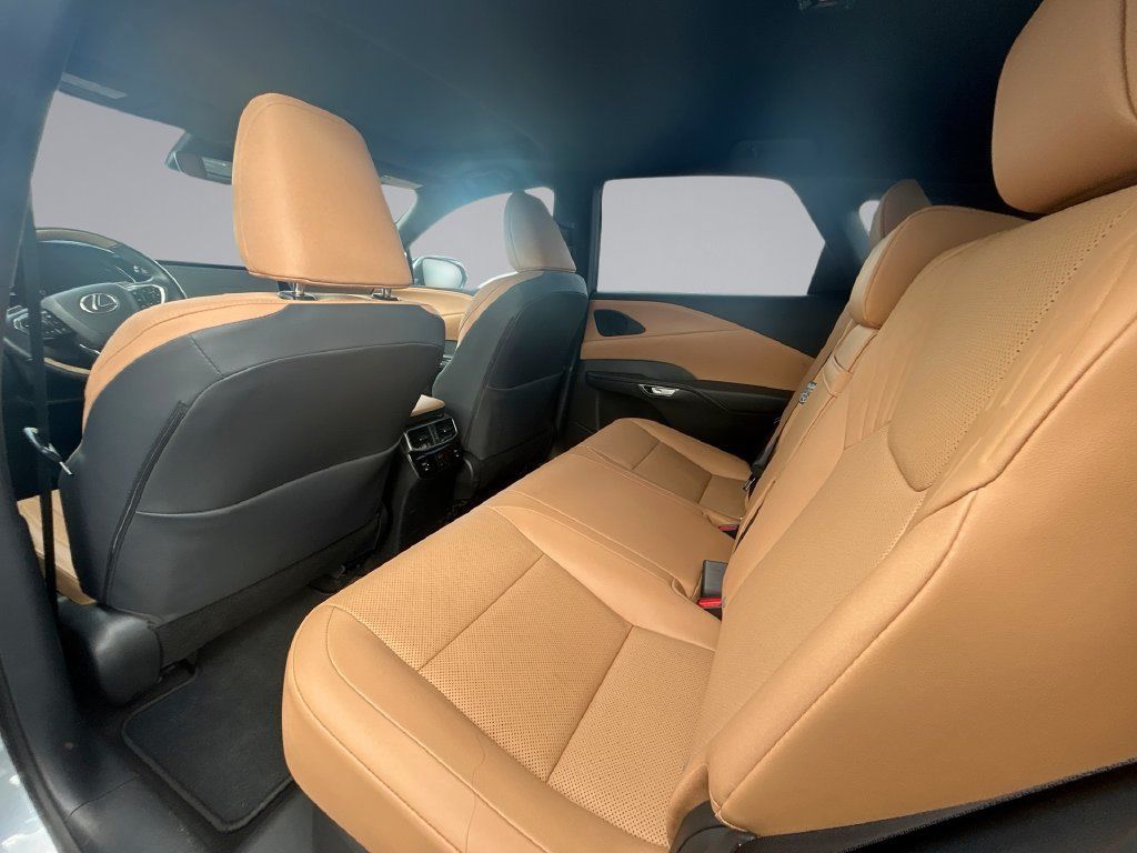Used 2026 Lexus RX 350 Premium w/ Accessory Package (Z1) FWD image 15