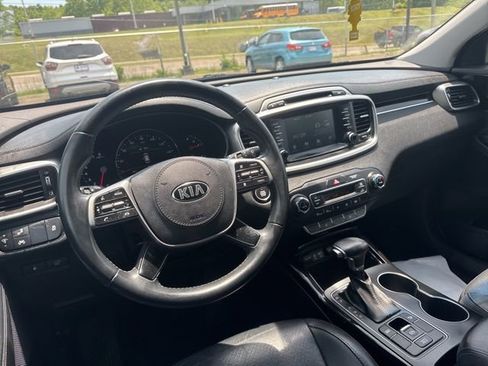 Used 2019 Kia Sorento EX FWD image 12