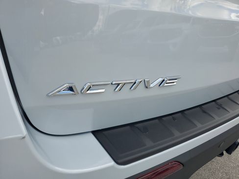 New 2026 Ford Explorer Active RWD image 8