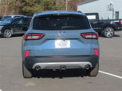 Used 2025 Ford Escape SE w/ Class II Trailer Tow Package image 12