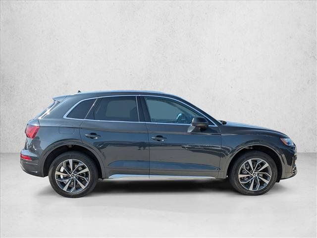 Used 2021 Audi Q5 2.0T Premium Plus w/ Premium Plus Package AWD/4WD image 4