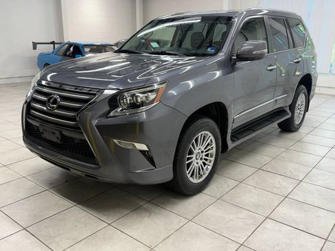 Used 2017 Lexus GX 460 Premium AWD/4WD image 3
