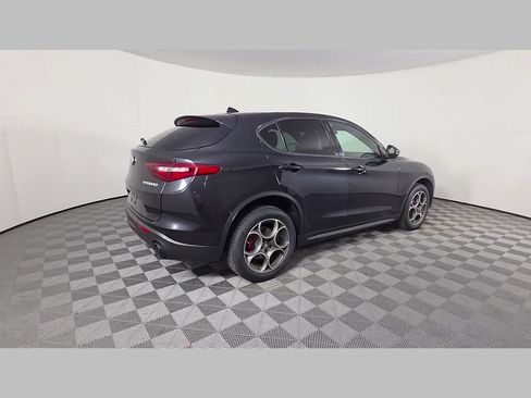 Used 2023 Alfa Romeo Stelvio Sprint RWD image 39
