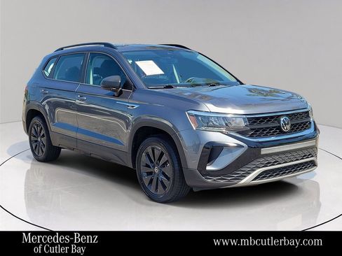 Used 2023 Volkswagen Taos S FWD image 1