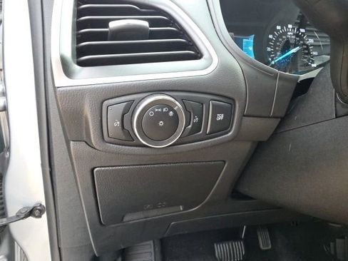 Used 2024 Ford Edge SEL AWD/4WD image 14