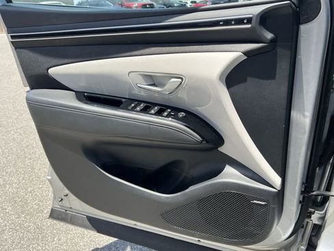 Certified 2024 Hyundai Tucson Limited FWD image 33