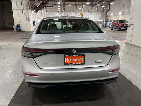 Used 2025 Honda Accord Touring image 6