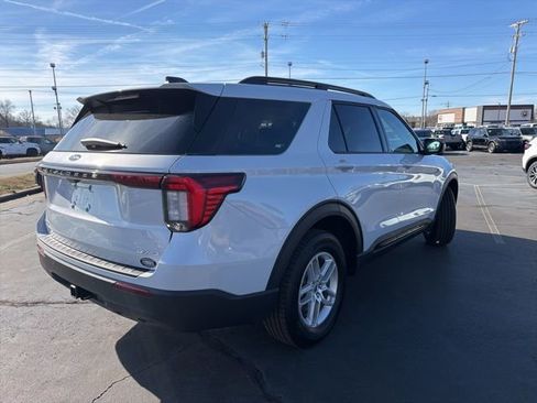 New 2026 Ford Explorer Active image 5