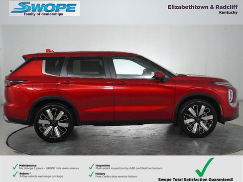 New 2025 Mitsubishi Outlander SE image 2