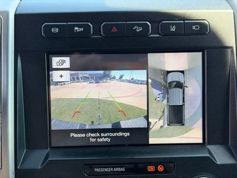 Used 2017 Ford F250 Platinum w/ Platinum Ultimate Package AWD/4WD image 16