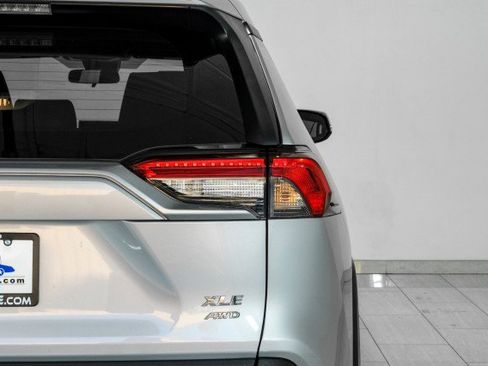 Used 2020 Toyota RAV4 XLE w/ Convenience Package AWD/4WD image 48