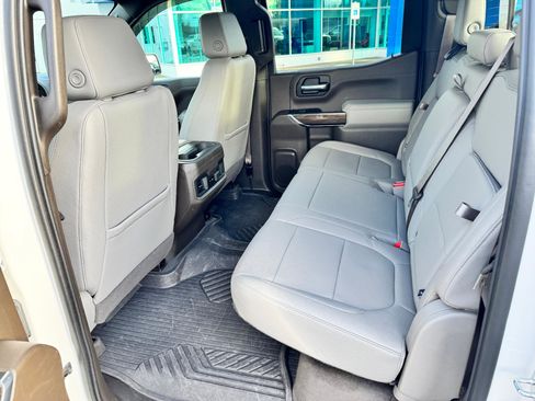 Used 2022 Chevrolet Silverado 1500 LT Trail Boss w/ Convenience Package II image 14