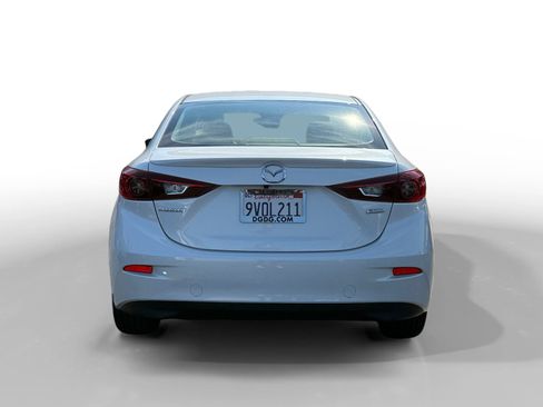 Used 2018 MAZDA MAZDA3 Touring FWD image 4