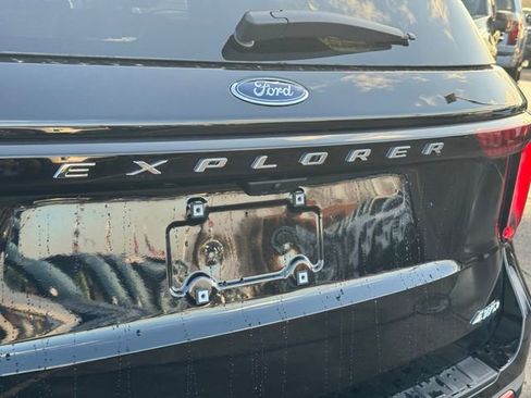 New 2026 Ford Explorer Active image 9