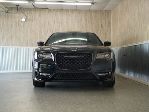 Used 2021 Chrysler 300 S w/ S Model Appearance Package RWD image 2