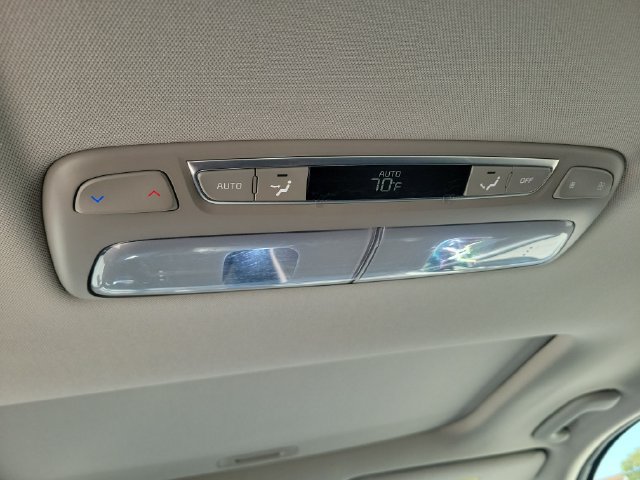 Used 2024 Kia Telluride EX w/ EX Captain's Chair Package FWD image 10
