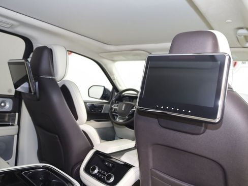 Used 2020 Lincoln Navigator Black Label AWD/4WD image 35