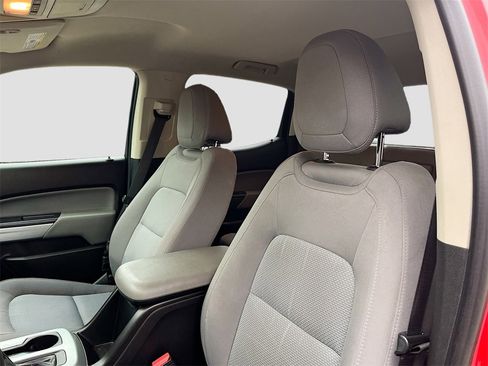 Used 2015 Chevrolet Colorado LT image 18
