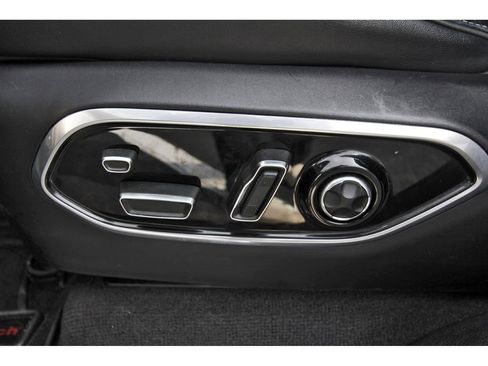 Used 2021 Jeep Grand Cherokee L Overland w/ Luxury Tech Group IV image 33